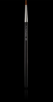 MAC Cosmetics /  209 Eye Liner Brush