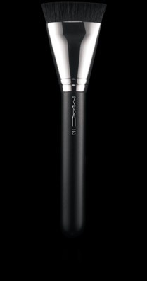 MAC Cosmetics /  163 Flat Contour Brush