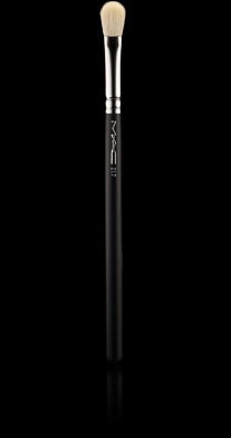 MAC Cosmetics /  217 Blending Brush