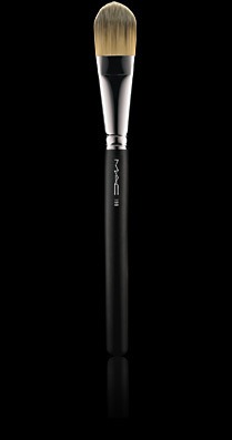 MAC Cosmetics /  190 Foundation Brush