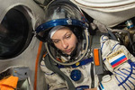 Юлия Пересильд показала первые фото с подготовки к полету в космос